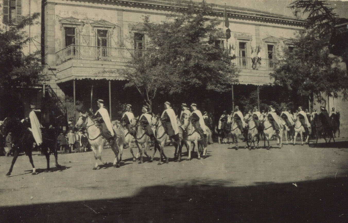 Défilé de Spahis à Constantine (photos anciennes)
